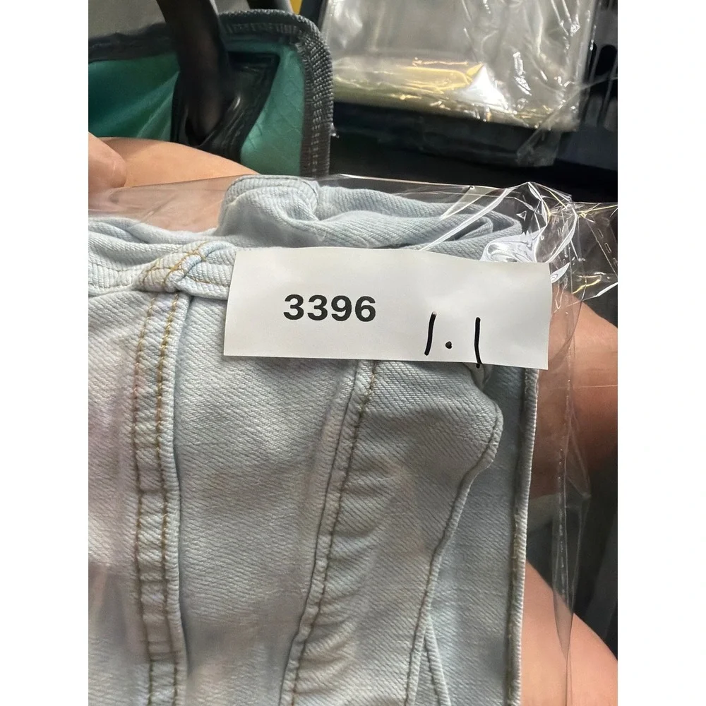 Levis rock these